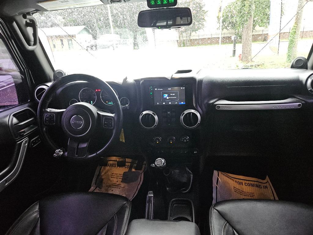 2013 Jeep Wrangler Unlimited Sahara - Photo 13