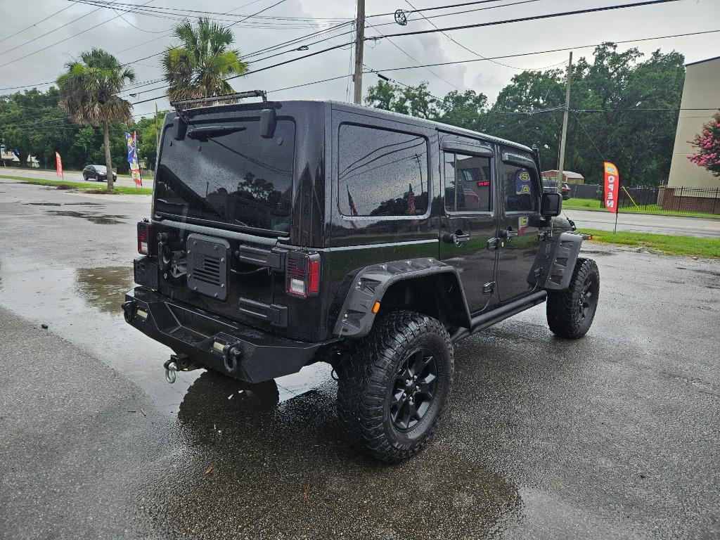 2013 Jeep Wrangler Unlimited Sahara - Photo 10