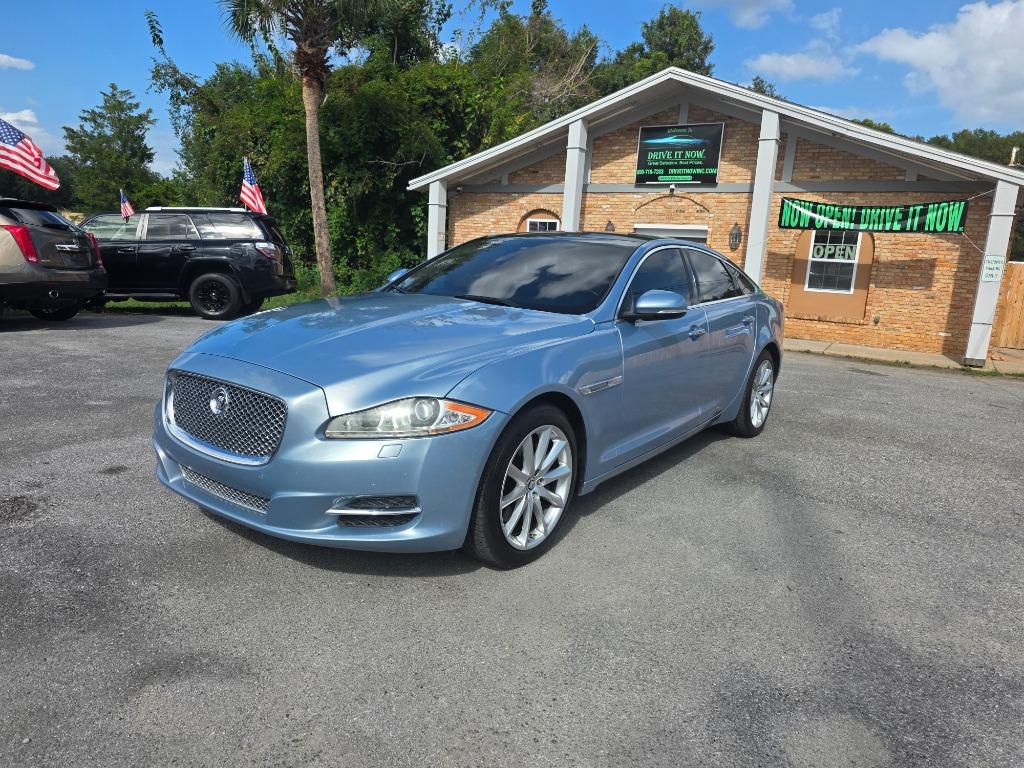 2011 Jaguar XJ Base