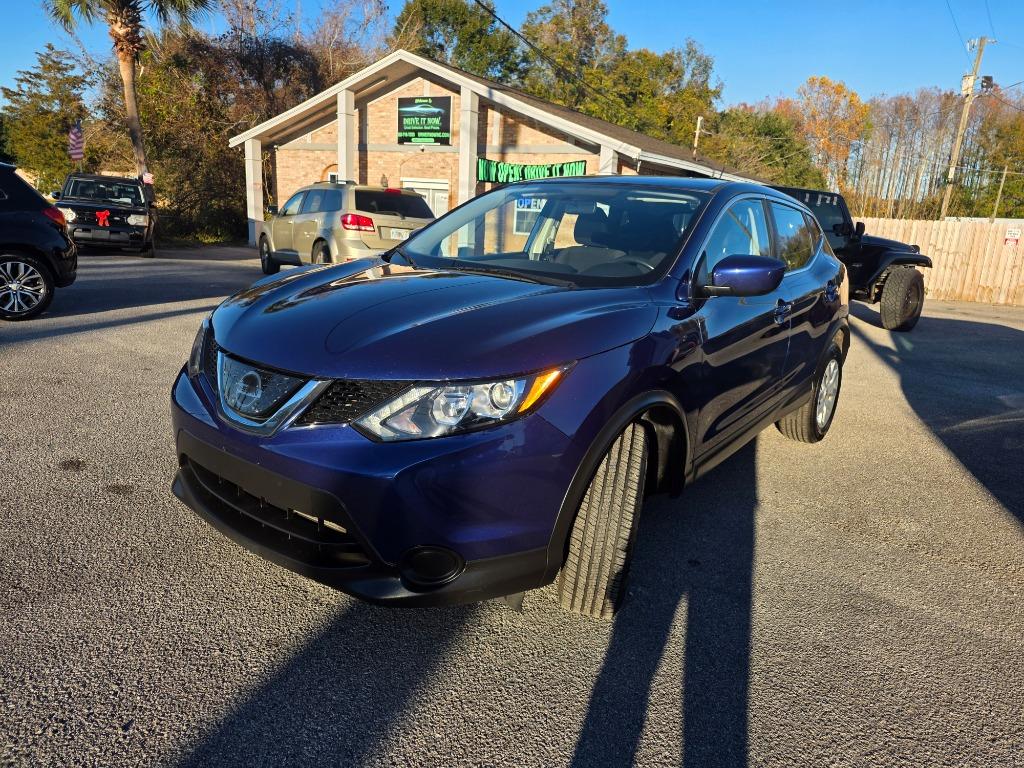 2019 Nissan Rogue Sport S's photo