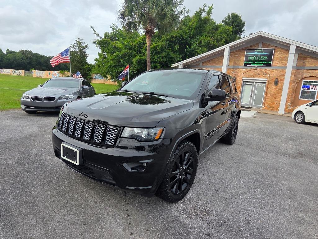 2018 Jeep Grand Cherokee Altitude 4WD's photo