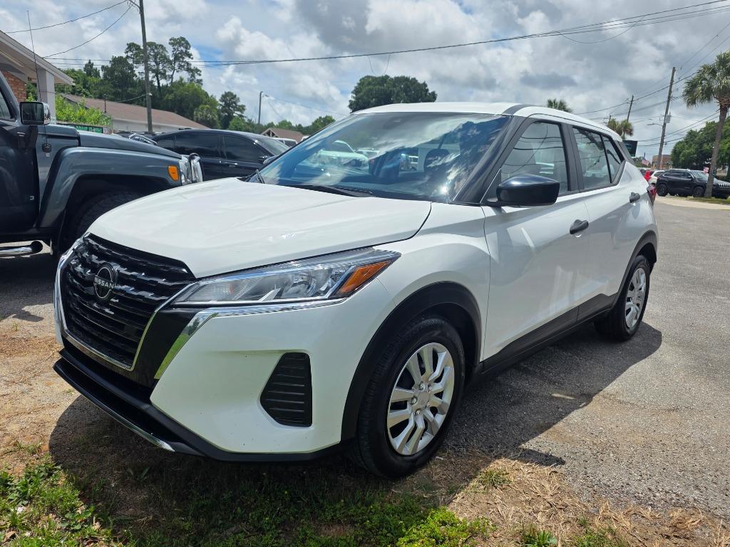 2022 Nissan Kicks 1.6 S's photo
