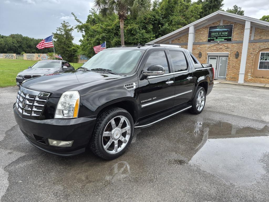 2011 Cadillac Escalade EXT AWD Luxury's photo
